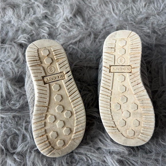 Old Navy Kids Moccasins in Light Gray - Picture 2 of 7